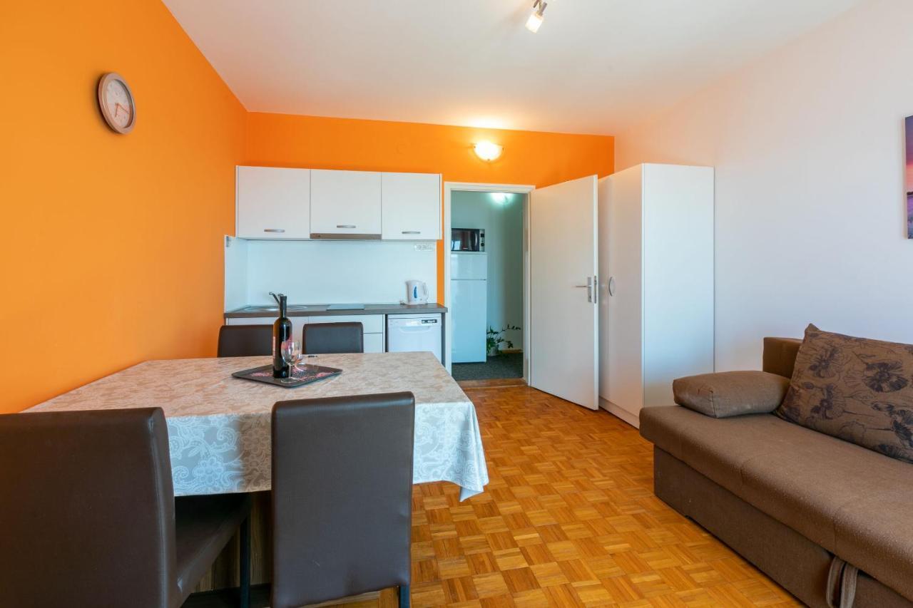 Apartment Mira Цриквеница Экстерьер фото